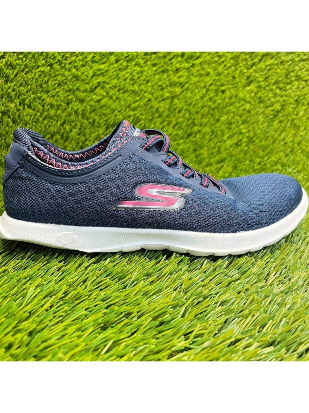 Skechers Go Walk Lite Impulse Womens Size 5.5 Navy White Running Shoes Sneakers